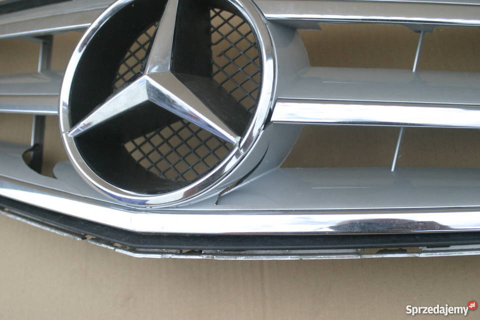 MERCEDES C KLASA W204 LIFT LISTWA GRILLA ATRAPY osobowe