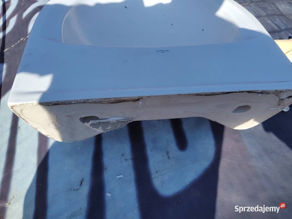 umywalka 50 z syfonem i baterią Czerniejów sprzedam