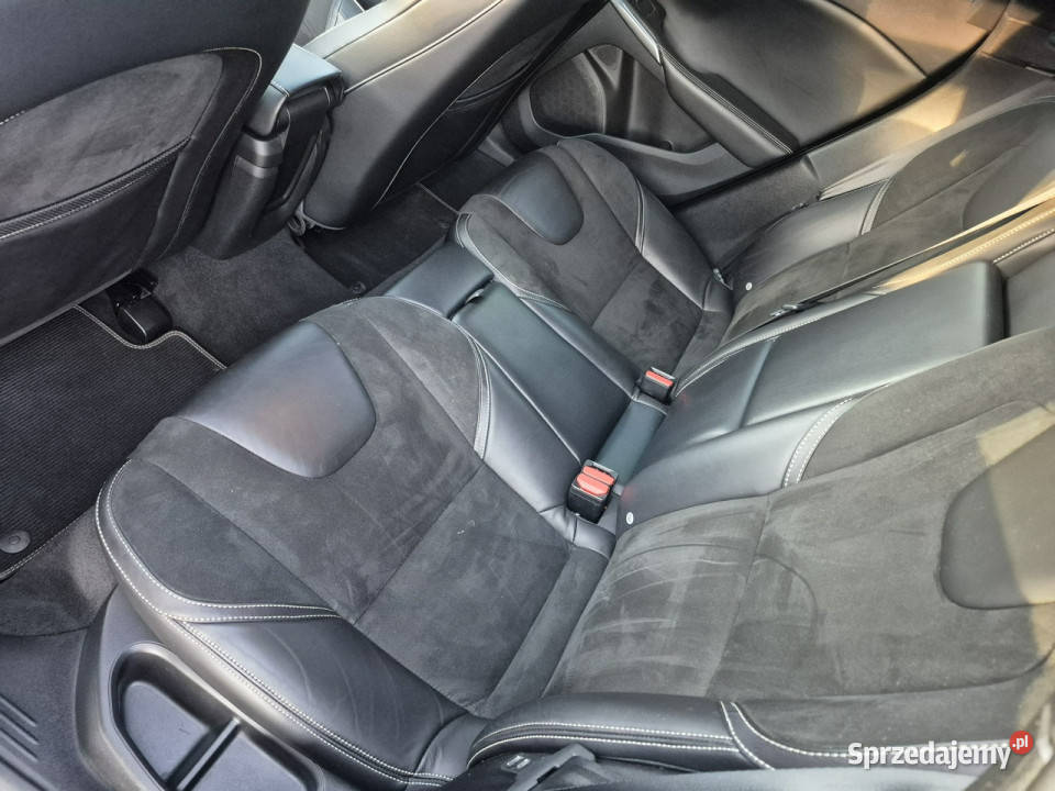 Volvo V40 20d 190 RDESIGN navi full led chromy klimatyzacja Drelów sprzedam