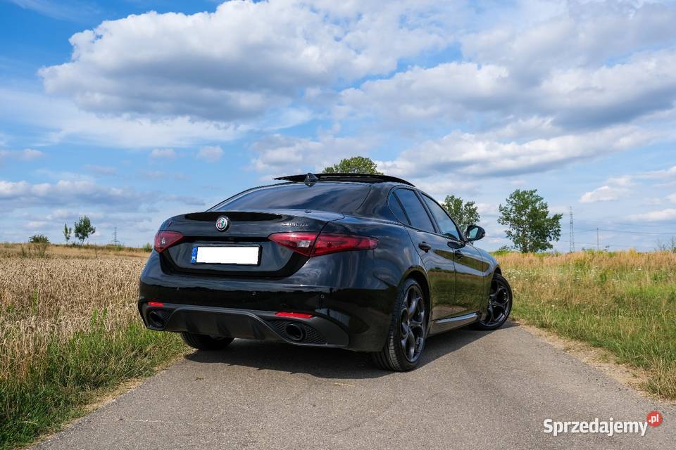 Alfa Romeo Giulia 20 VELOCE TI Q2 2021 łopatki zmiany biegów Giulia Kraków