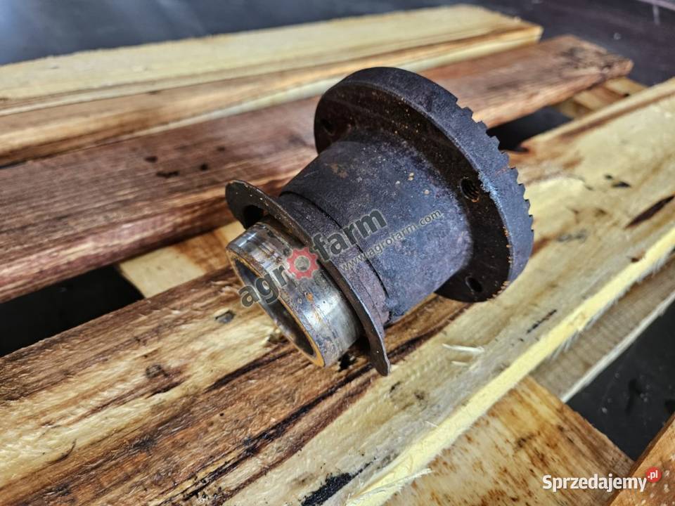 Łącznik wału FWD Massey Ferguson 8660 8730 Byków sprzedam