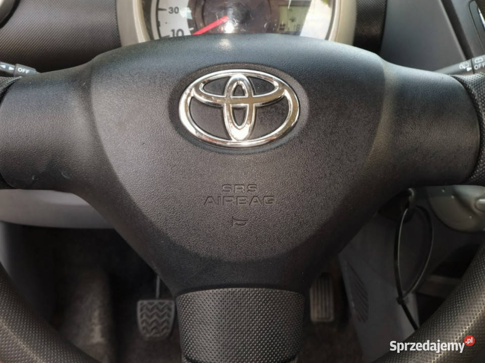 Toyota Aygo 5 drzwi A B S I 20052014 srebrny małopolskie Nowy Sącz sprzedam