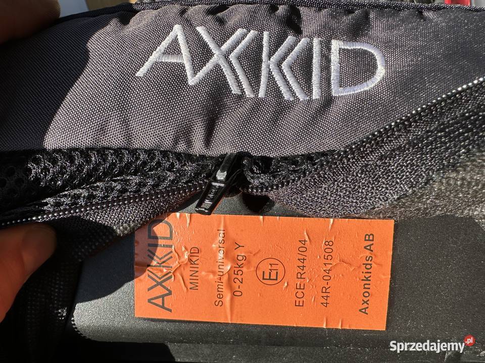 Fotelik samochodowy AXKID MINIKID 025 tyłem do Toruń