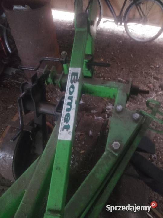 Pług 3 skibowy BOMET Stanisławów