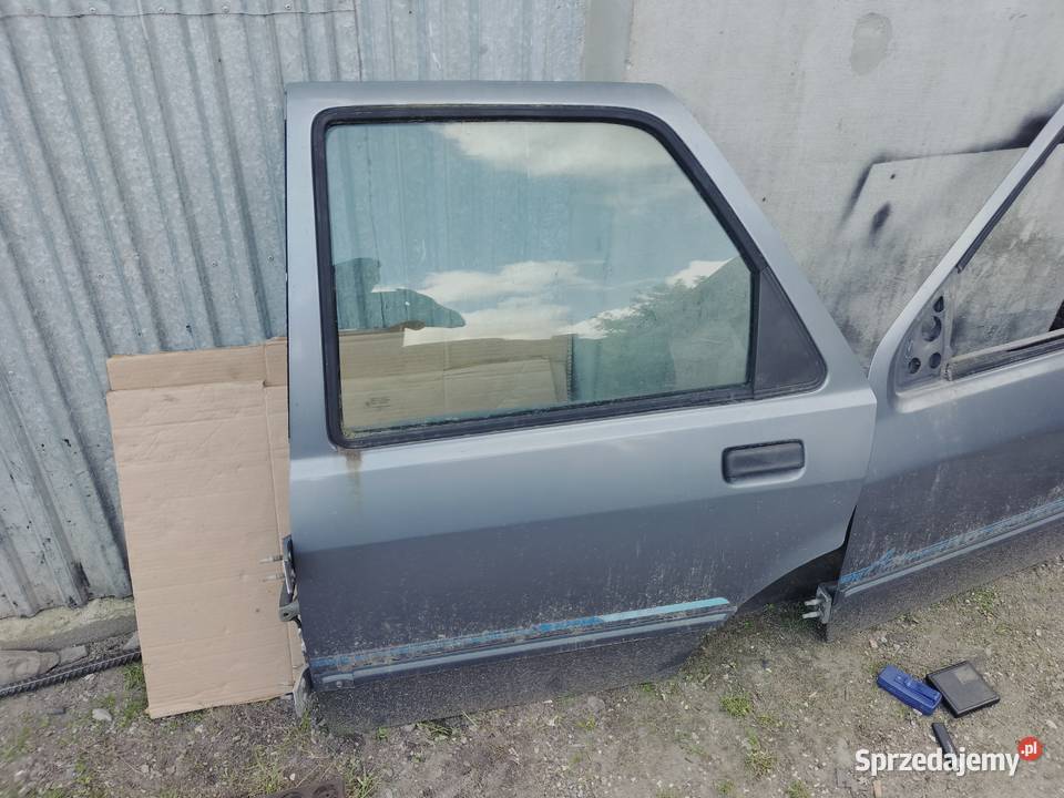 FORD SIERRA DRZWI LEWE TYLNE LEWY TYŁ Karoseria Kamień-Kolonia