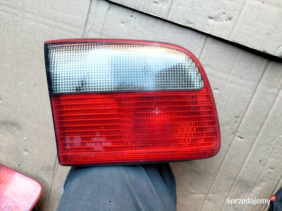OPEL OMEGA B LAMPA TYŁ TYLNA PRAWA Kamień-Kolonia