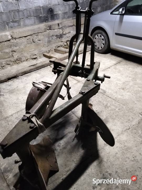 Sprzedam pług 2 skibowy Grudziącki Doinwestowany nieuszkodzony