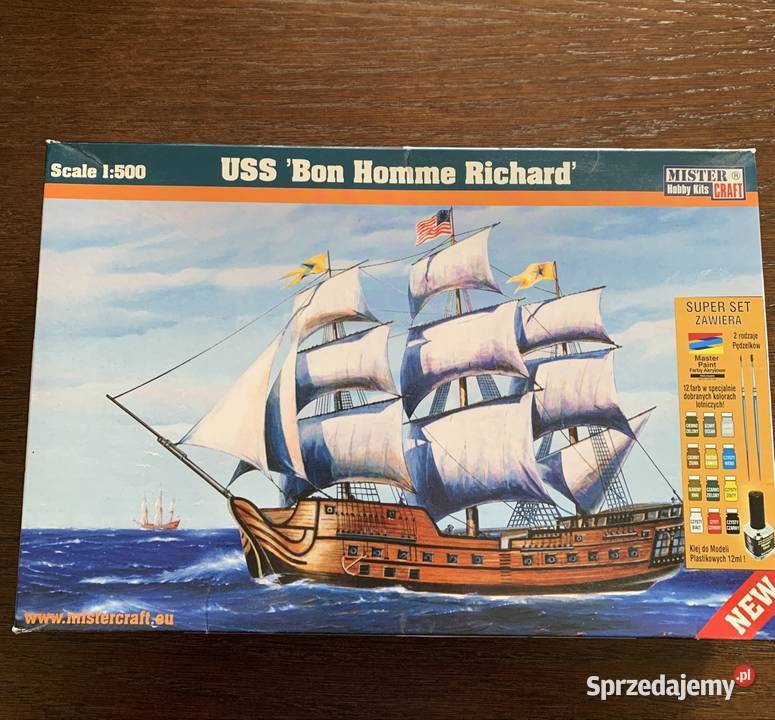 Model USS Bon Homme Richard Warszawa