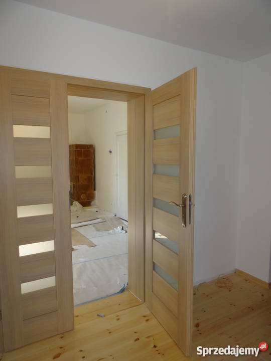 Drzwi pokojowe na wymiar Kamuflaż futryn Nowe Drzwi i okna śląskie sprzedam