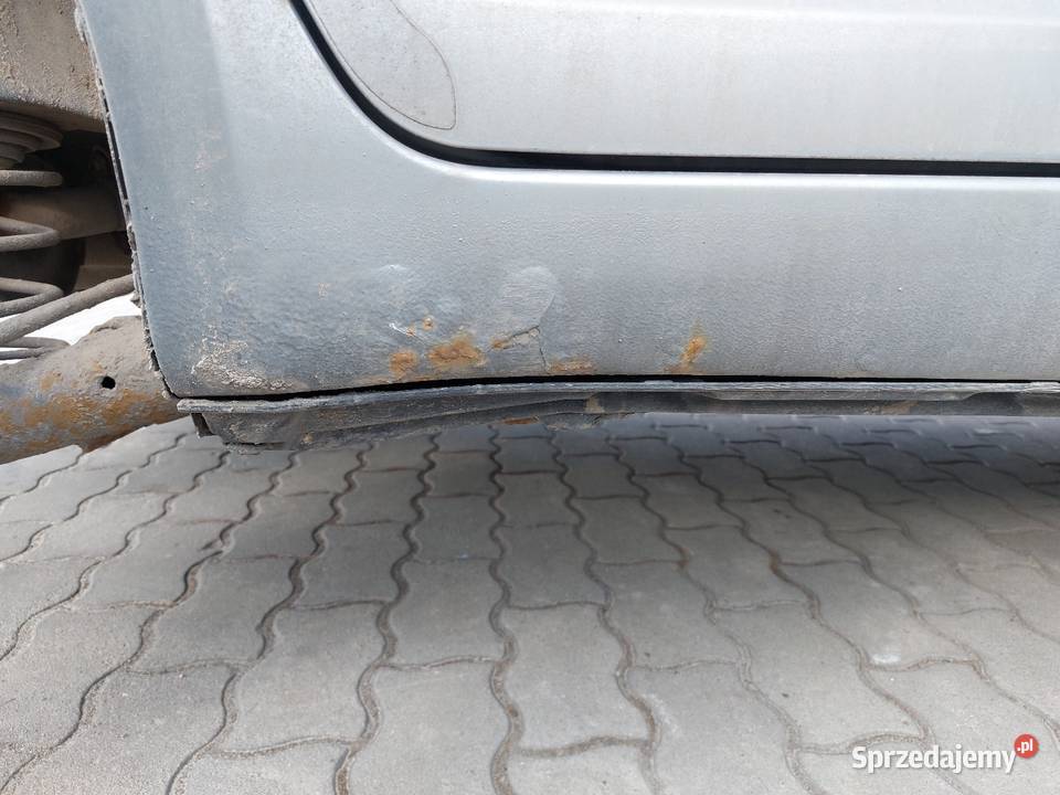Suzuki Swift 13 DDiS 75KW Hatchback Końskie