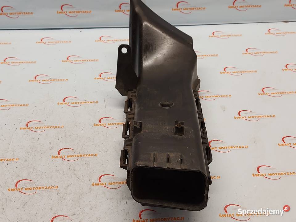 BMW E90 25 B rura dolot powietrza prawa 7121570