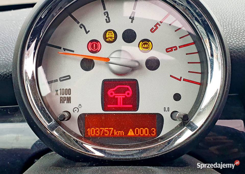 MINI R56 2012 16 TD N47C16A PÓŁOŚ LEWA MANUAL Radom