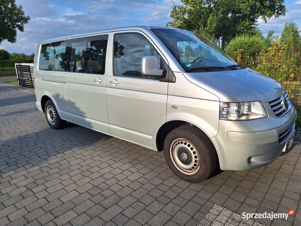 Wyporzyczalnia samochodów VW T5 Lang 9 osobowy Raczyn