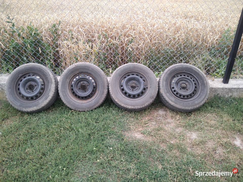Felgi stalowe R15 z oponami zimowymi Volvo v40 Krośniewice