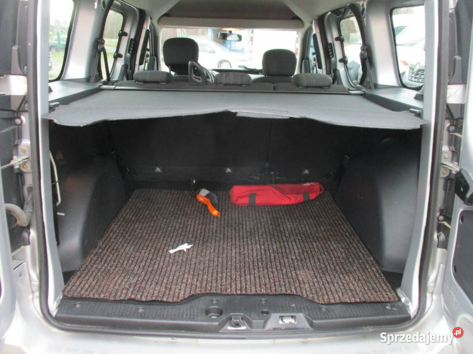 Dacia Dokker 15 DCI 90 FV23 gniazdo USB