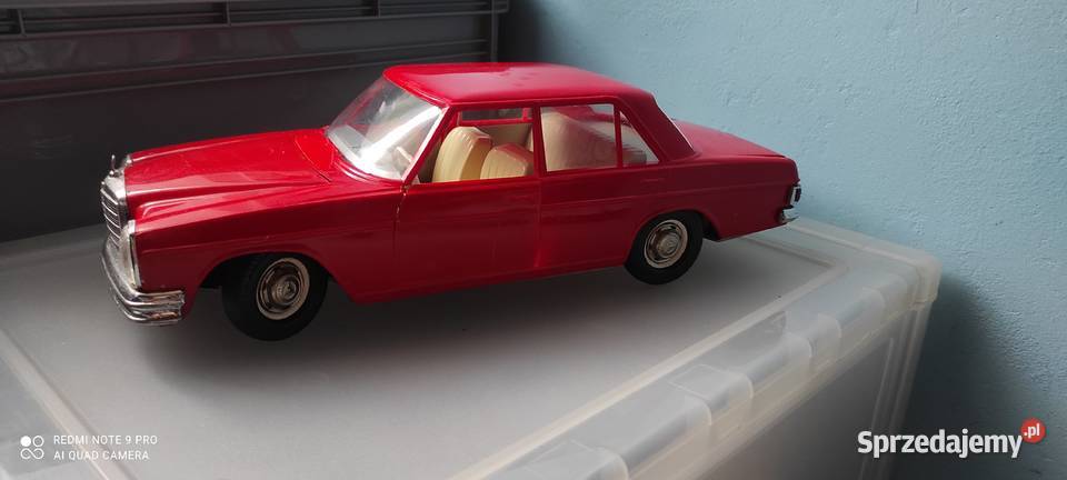 Mercedes 250 firmy Gama DDR PRL Gniezno