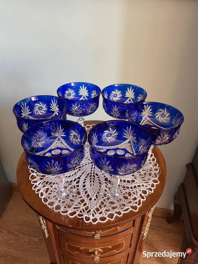 Kieliszki do szampana kobaltowe dolnośląskie