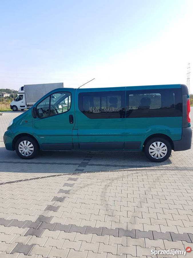 Opel Vivaro 25CDTI long 9 osobowy webasto klima 1170kg