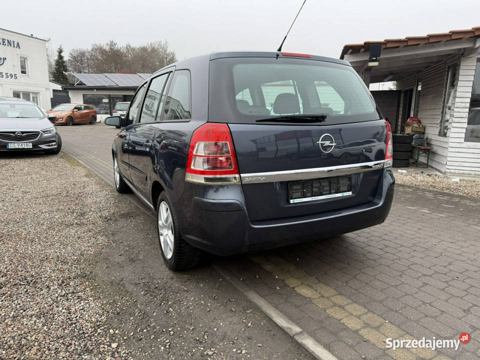 Opel Zafira OPEL ZAFIRA 2009 16 BENZYNA 7 pomorskie sprzedam