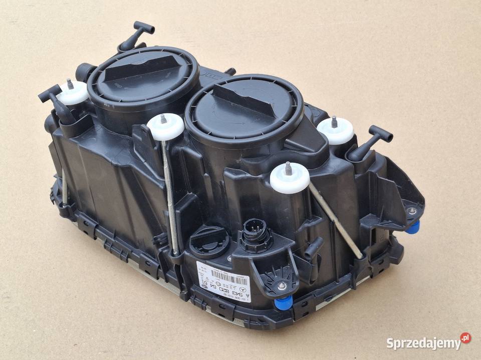 MERCEDES ACTROS MP3 REFLEKTOR PRAWY LAMPA PRAWA Bieleń