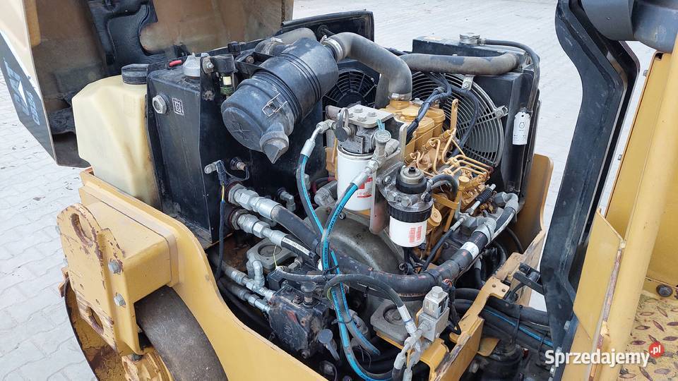 Walec Caterpillar CB24 2700 CAT Sochaczew