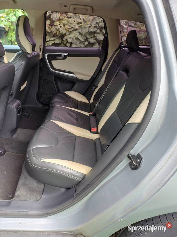 Volvo XC60 R design 10r D5 205 manual 47746 SUV