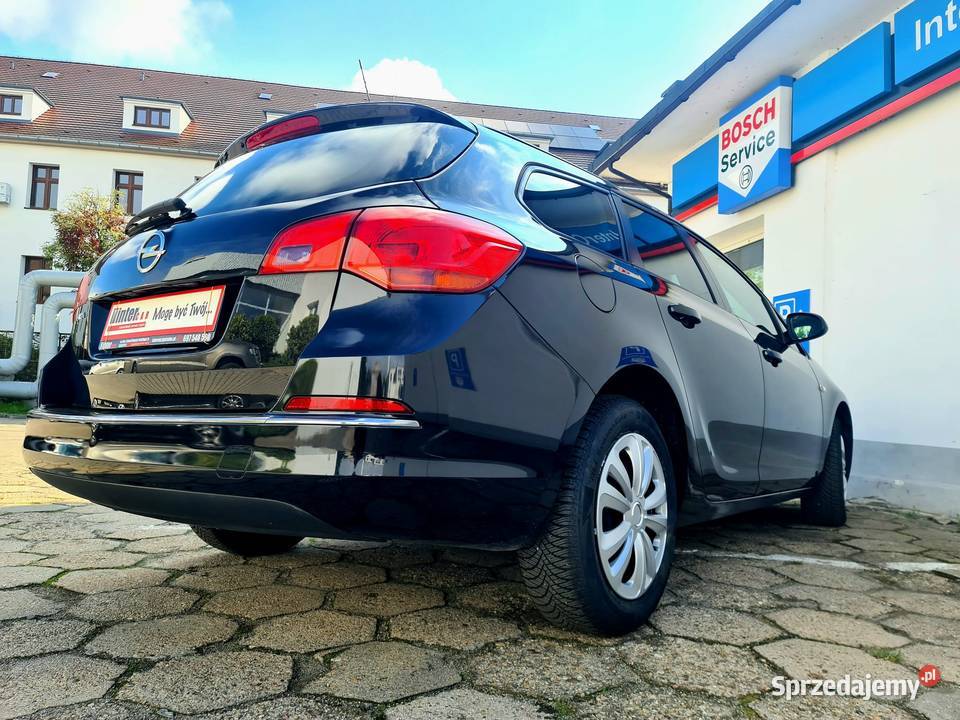 Opel Astra Sports Tourer 16 Benzyna 2015 142400 benzyna Astra Zgorzelec