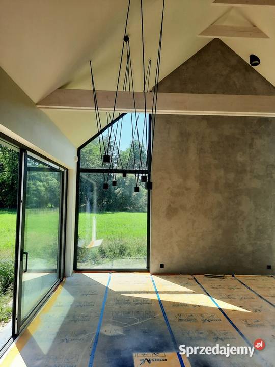 Nowoczesna długa lampa wisząca na skośny sufit Lampy wiszące