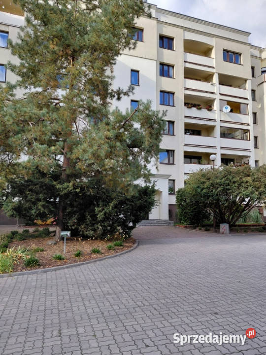 Dwupoziomowe na zamkniętym osiedlu Liczba pokoi 4 Warszawa