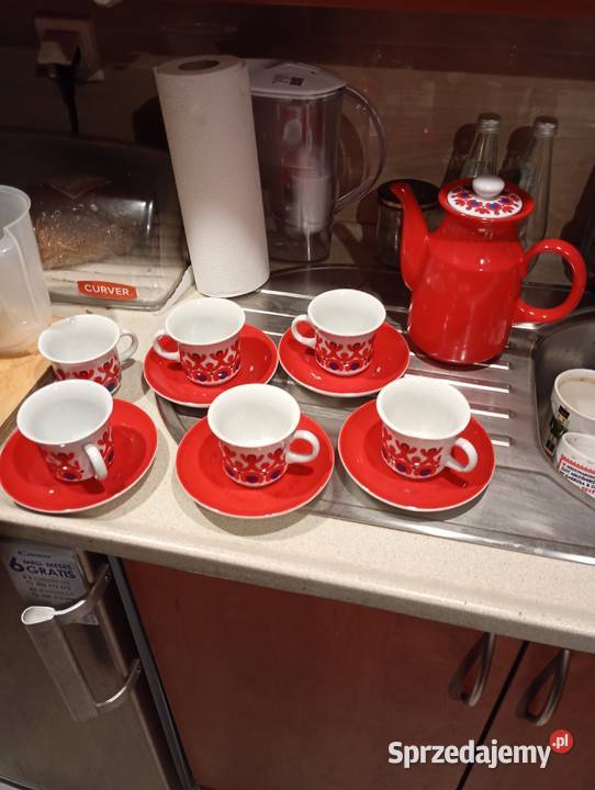 Sprzedam zestaw markowych filiżanek i dzbanek Wojciechów
