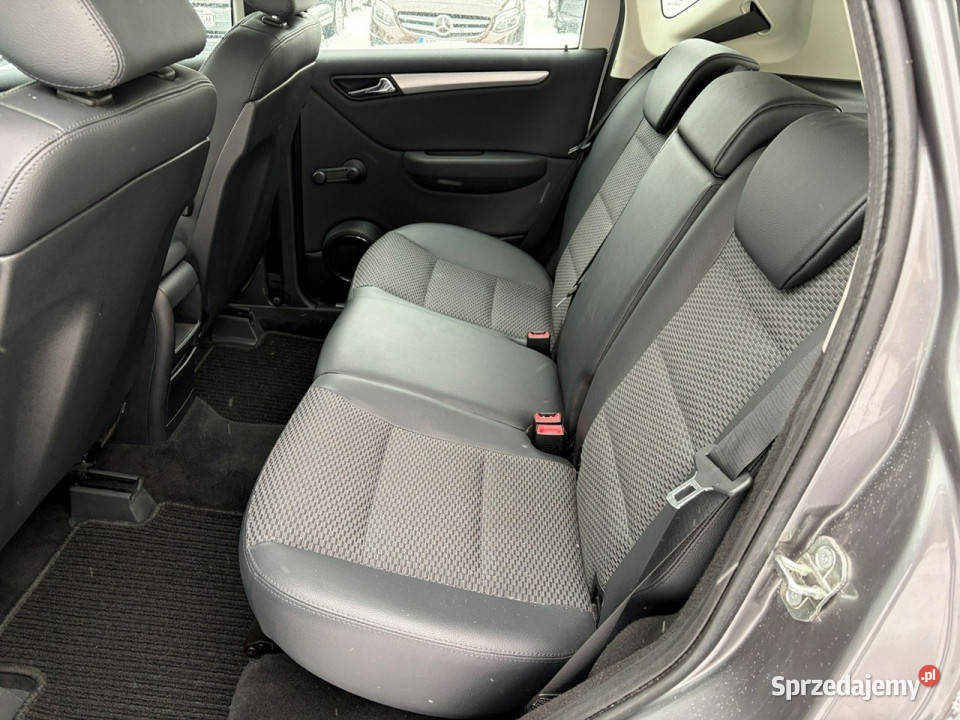 Mercedes A 180 17 benzyna Avantgarde Półskóry Rok produkcji 2010 Lipówki