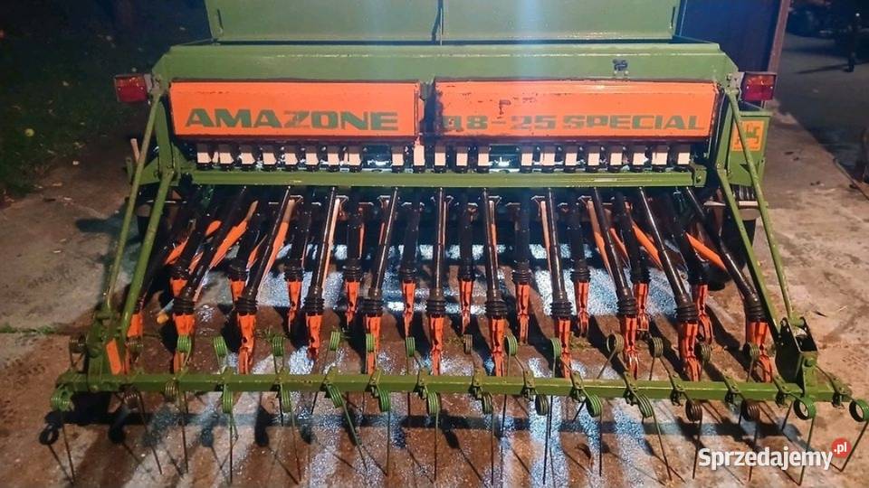 Siewnik Amazone D8 25m Wiśniowa