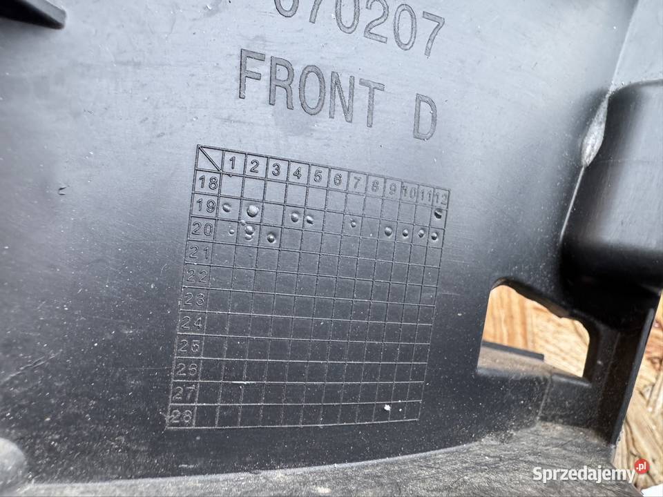 Ślizg stelaż mocowanie zderzaka przód prawy Części montażowe wielkopolskie Sieraków