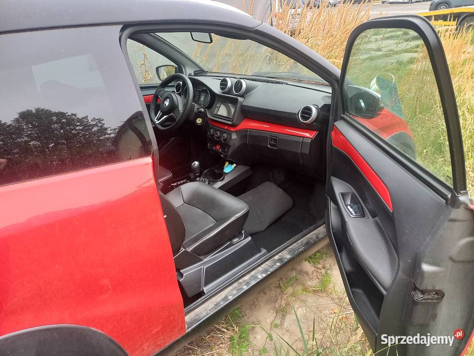 Sprzedam aixm crossiver uszkodzony z pomylonym Czeberaki