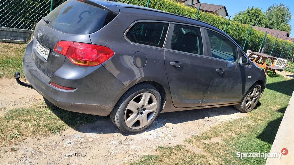 SPRZEDAM OPELA ASTRA J 14 TURBO ASR (kontrola trakcji) Żywiec