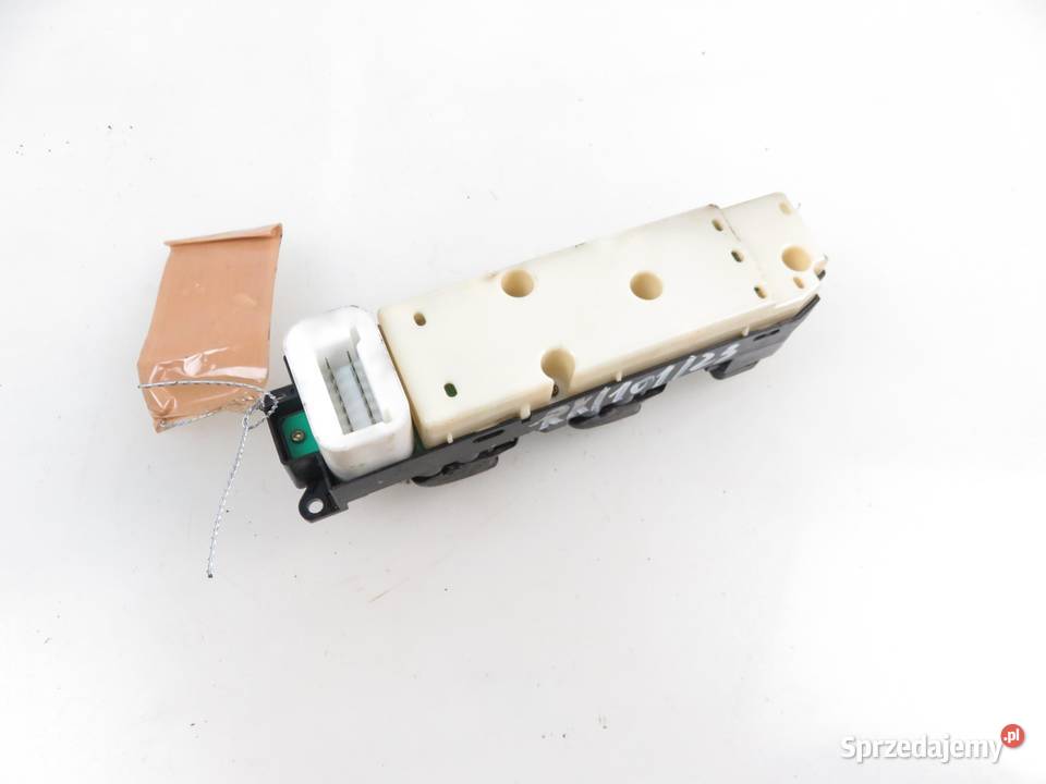 PANEL SZYB MITSUBISHI SPACE WAGON III