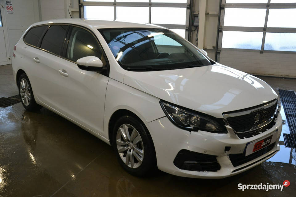 Peugeot 308 12 benzyna 110 6biegów tempomat benzyna małopolskie Kęty