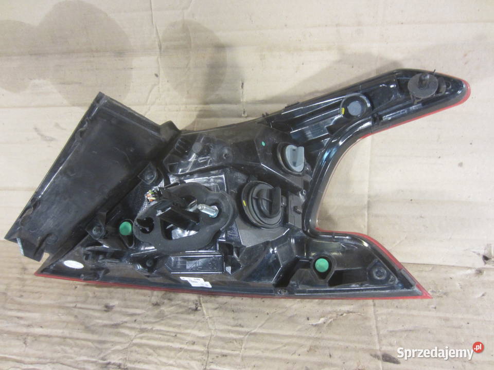 Lampa lewa tył tylna Peugeot 308 2013 HB Szczecin
