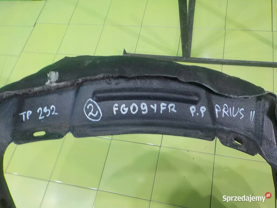 TOYOTA PRIUS II 15 VVTI 09r HB 5D nadkole prawe Suków