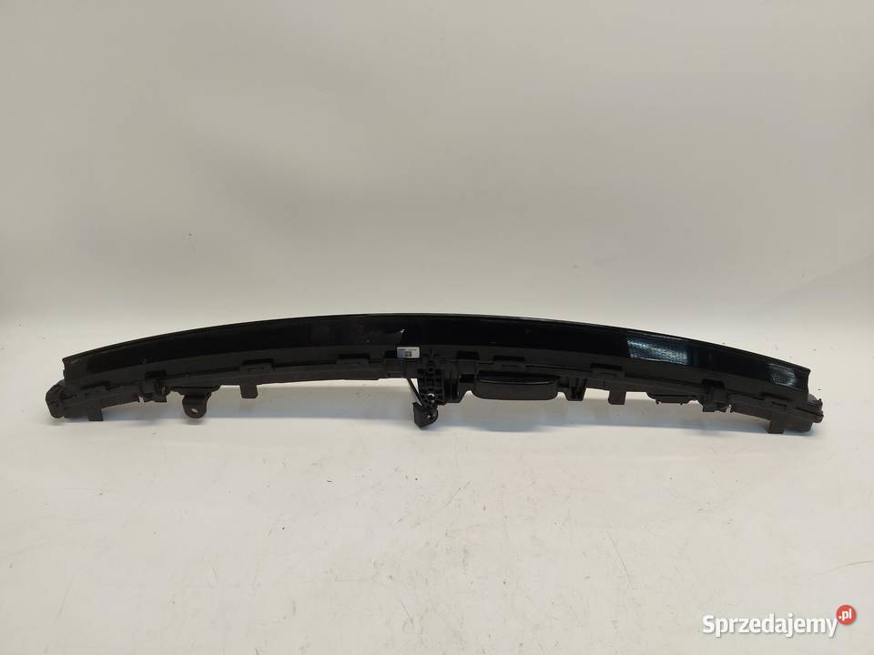 Mercedes EQC 400 W293 LAMPA ŚRODKOWA LED środek sprzedam