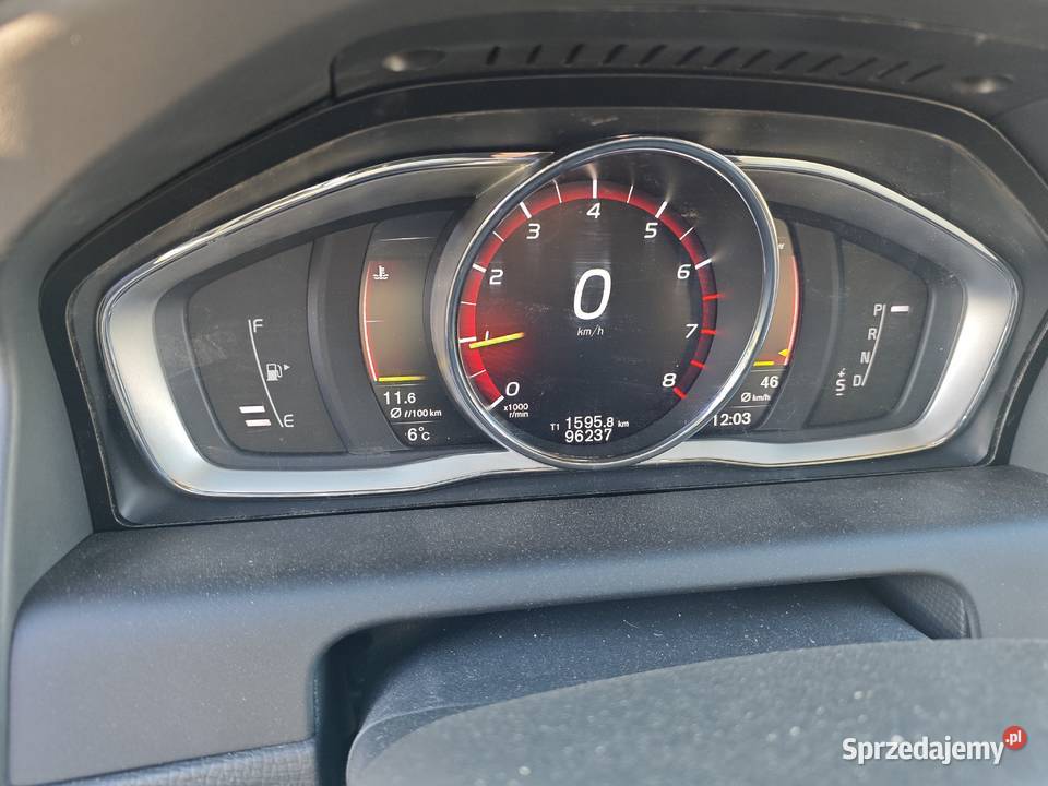 Okazja Bezwypadkowe Volvo XC60 2017 2lata w benzyna Grudusk