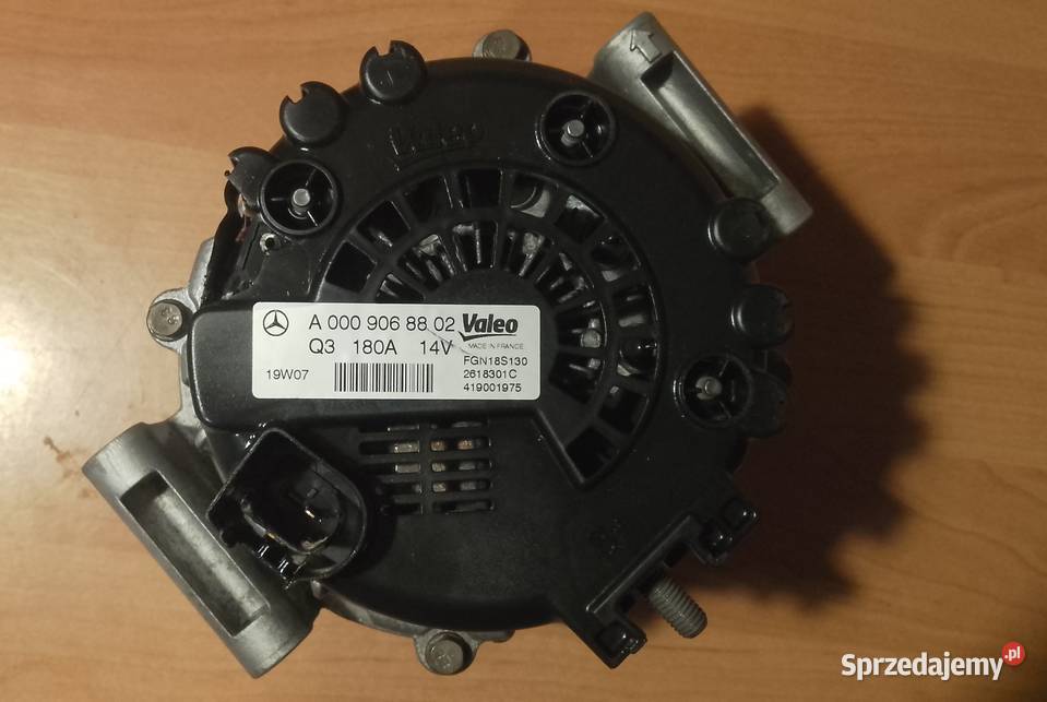 Alternator Valeo 180AMercedes sprinterW90622 cdi