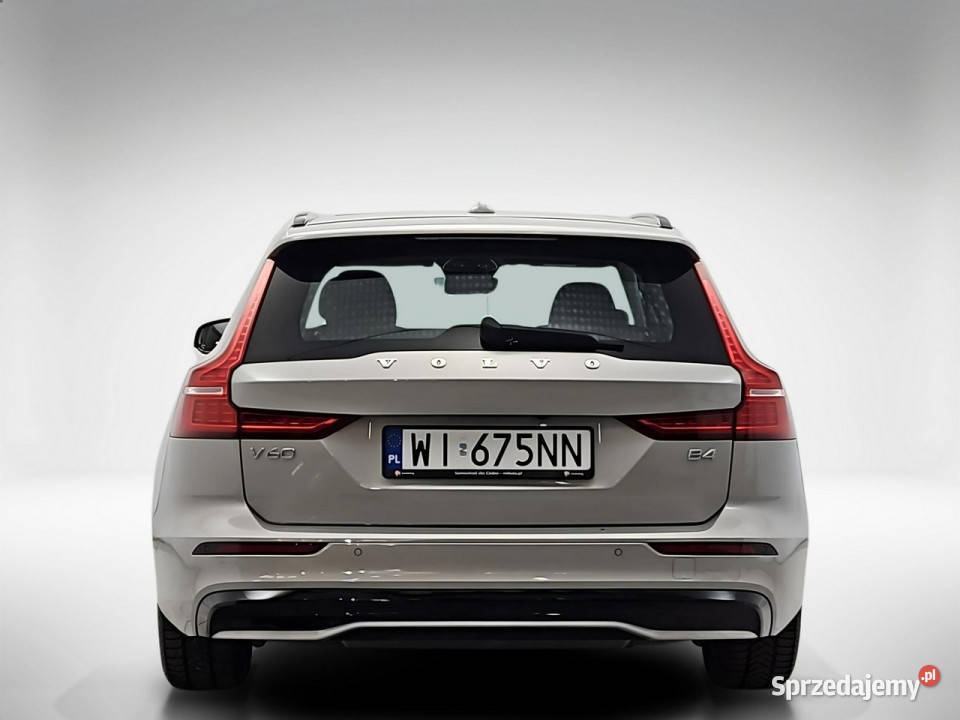 Volvo V60 20 B4 B Plus Dark Z Polskiego Salonu benzyna mazowieckie Warszawa