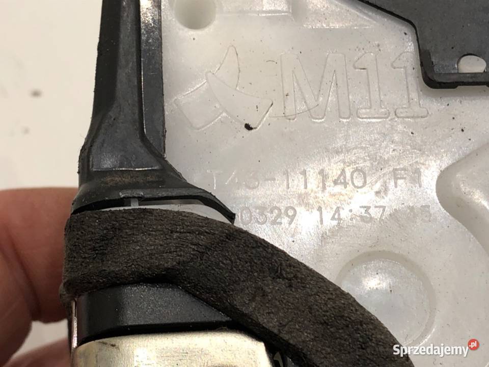 ZAMEK DRZWI LEWY PRZÓD TOYOTA YARIS III