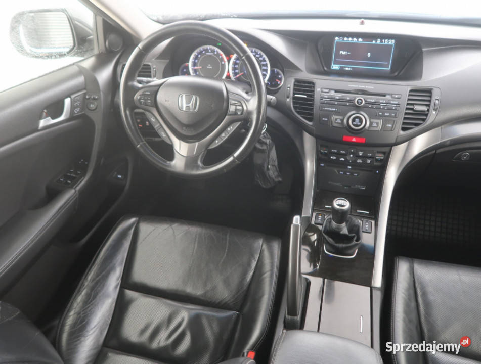 Honda Accord 20 iVTEC manualna Accord