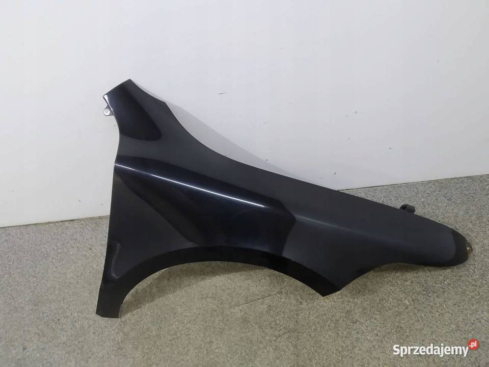 BŁOTNIK PRAWY PRZÓD CZARNY PRZED LIFT USZKODZONY