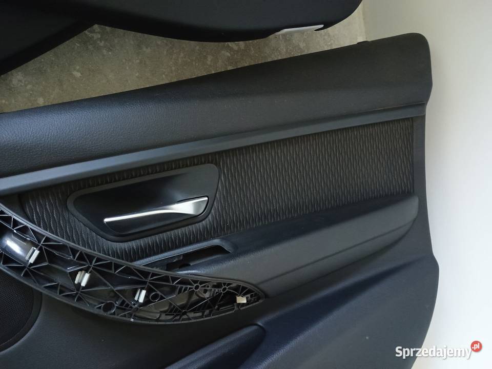 Boczki drzwi BMW F30 F31 podświetlane led