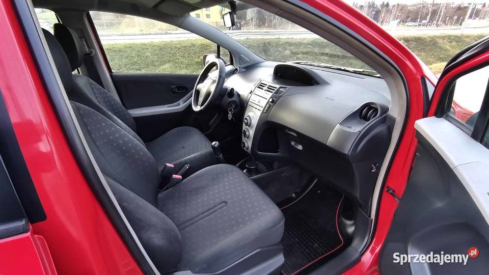 Toyota Yaris 10 Benzyna Klimatyzacja Mały nieuszkodzony podkarpackie Jasło sprzedam