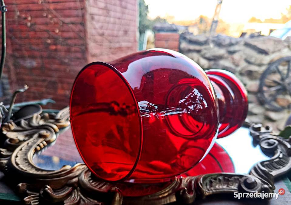 Śliczny wazon grubsze szkło Klenica sprzedam