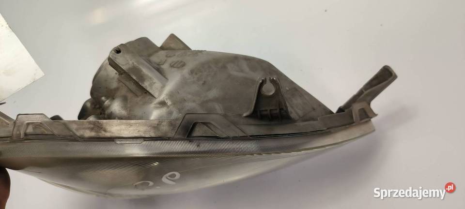 LAMPA PRAWA PRZÓD TOYOTA YARIS I 0821211A2R Pozostałe Lipno sprzedam